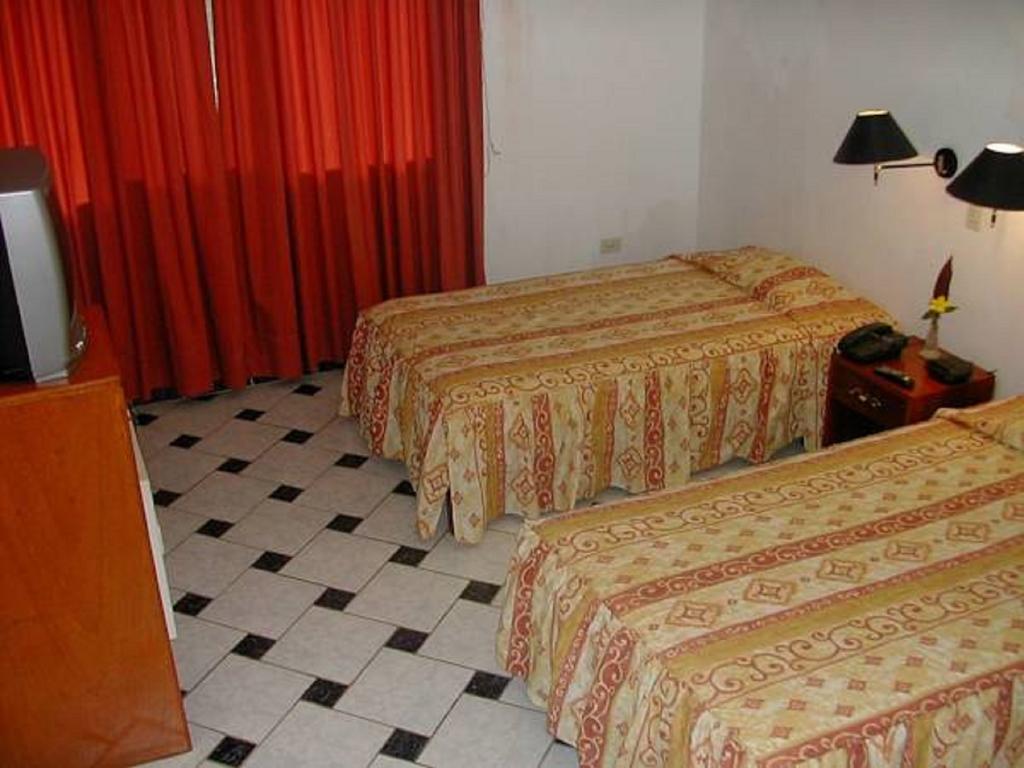 Hotel Don Carlos Puerto Maldonado Exteriér fotografie